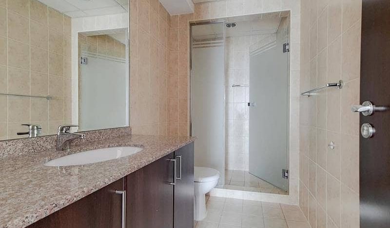 Apartment on Business Bay, Dubai, 2 bedrooms, 118 m2 / per year