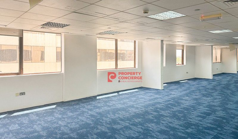 Офис в Дубай Инвестмент Парк, Дубай, 650 м2 / в месяц