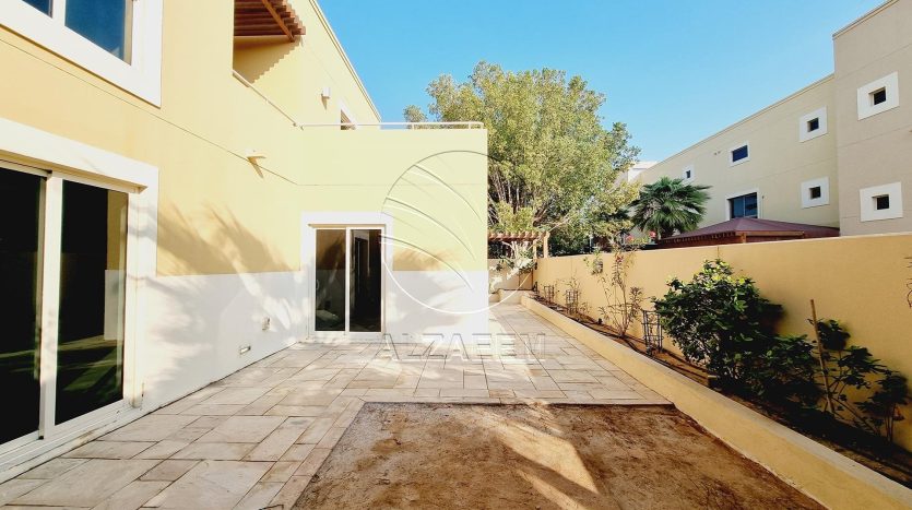 Villa on Al Raha Gardens, Abu-Dhabi, 3 bedrooms, 255 m2 / per year