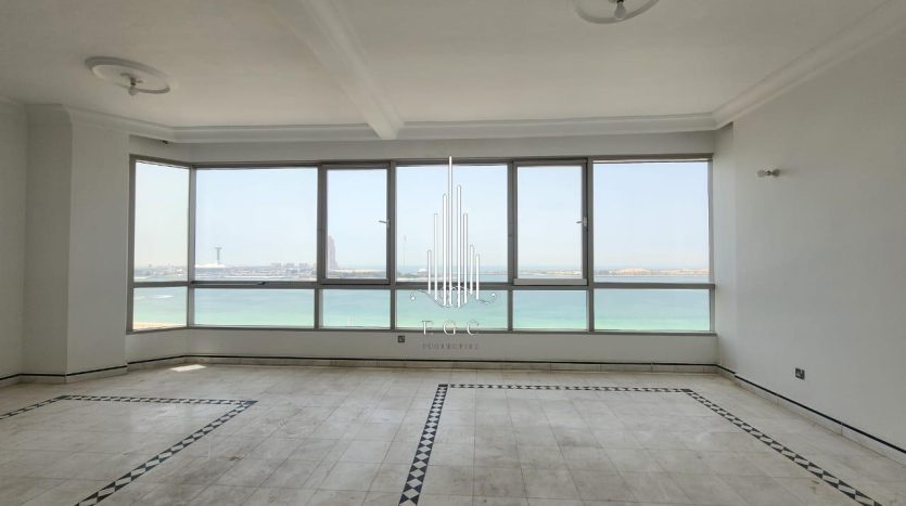 Apartment on Corniche Road, Abu-Dhabi, 4 bedrooms, 325.2 m2 / per year