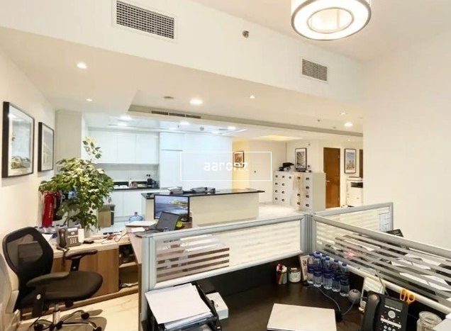 Office on Business Bay, Dubai, 239.9 m2 / per year