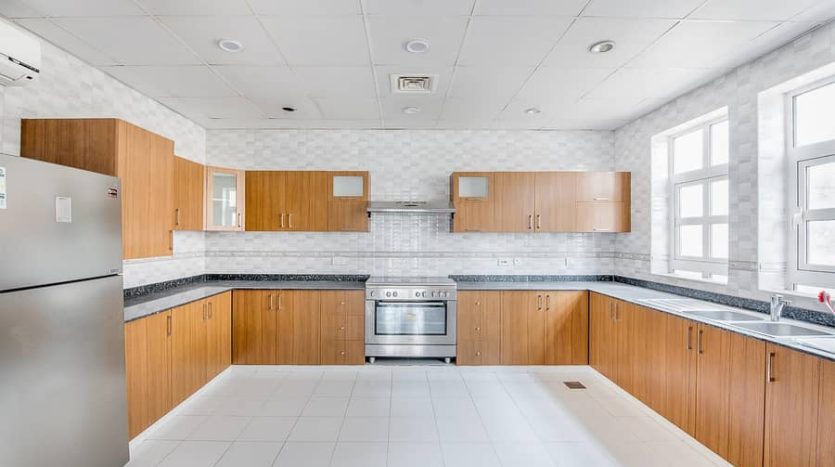 Вилла в The Villa, Дубай, 5 спален, 446 м2 / в год