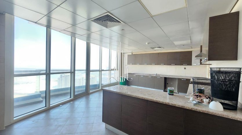 Apartment on Al Reem, Abu-Dhabi, 4 bedrooms, 408.8 m2 / per year