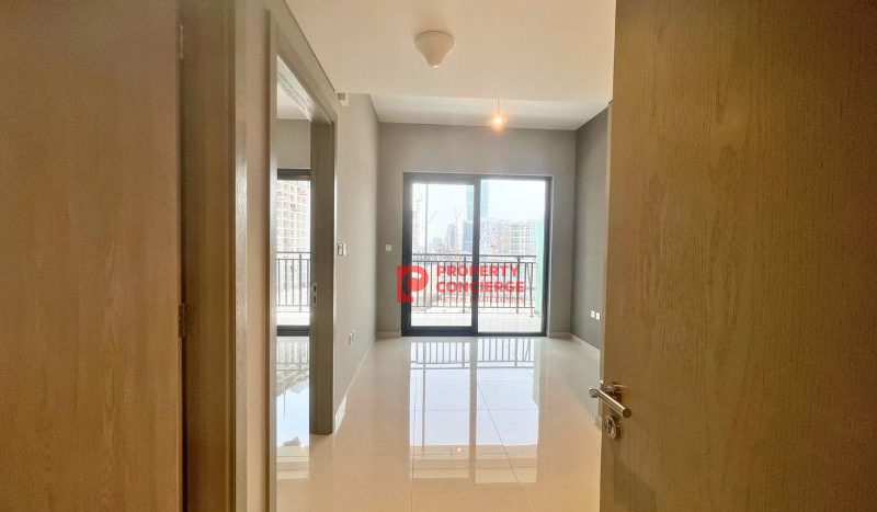 Apartment on Business Bay, Dubai, 1 bedroom, 44 m2 / per month