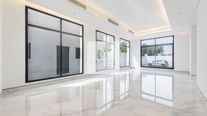 Villa on Al-Warka, Dubai, 3 bedrooms, 973 m2 / per year
