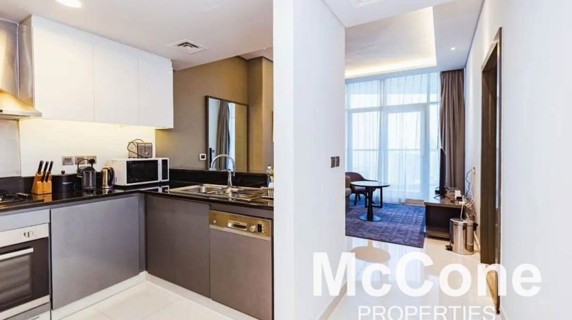 Apartment on Business Bay, Dubai, 1 bedroom, 74.42 m2 / per year