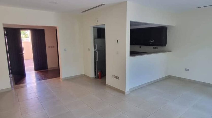 Townhouse on Jumeirah Village Triangle, Dubai, 1 bedroom, 180 m2 / per year