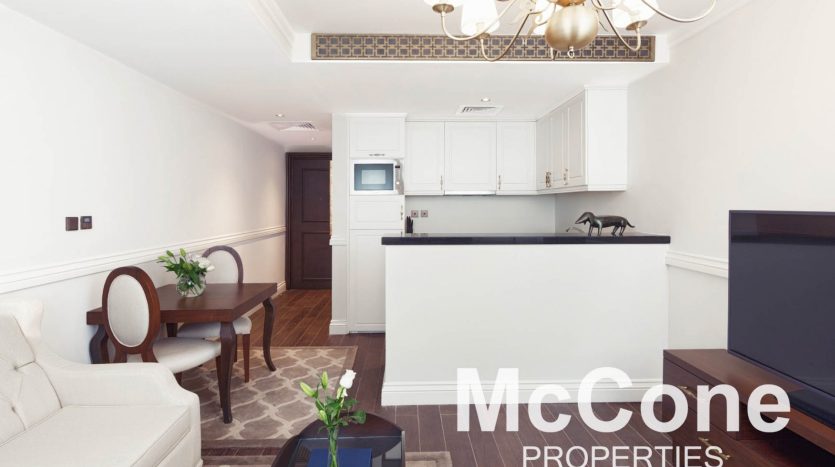 Apartment on Palm Jumeirah, Dubai, 1 bedroom, 49.98 m2 / per year