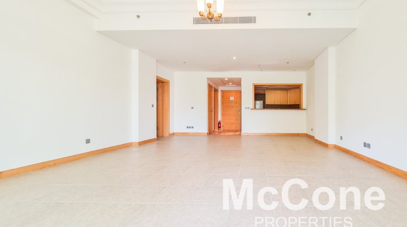 Apartment on Palm Jumeirah, Dubai, 1 bedroom, 106.37 m2 / per year