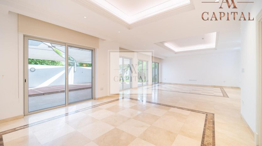 Villa on Mohammed Bin Rashid City, Dubai, 5 bedrooms, 711.6 m2 / per year
