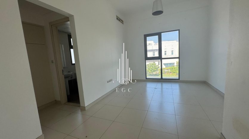 Villa on Al Bateen, Abu-Dhabi, 4 bedrooms, 392 m2 / per year