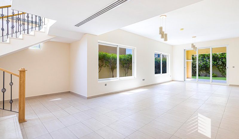 Villa on Jumeirah Park, Dubai, 4 bedrooms, 385.92 m2 / per year