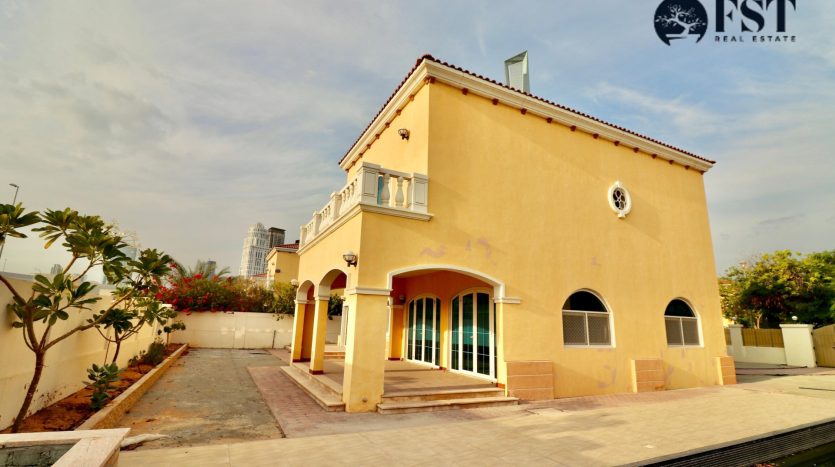Villa on Jumeirah Park, Dubai, 5 bedrooms, 834 m2  | Foto 1