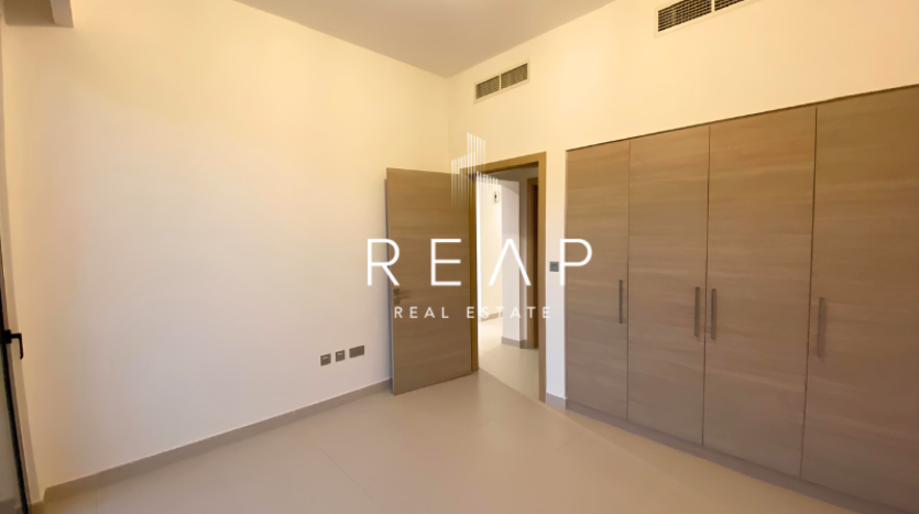Villa on Dubai Hills Estate, 4 bedrooms, 454.4 m2 / per year