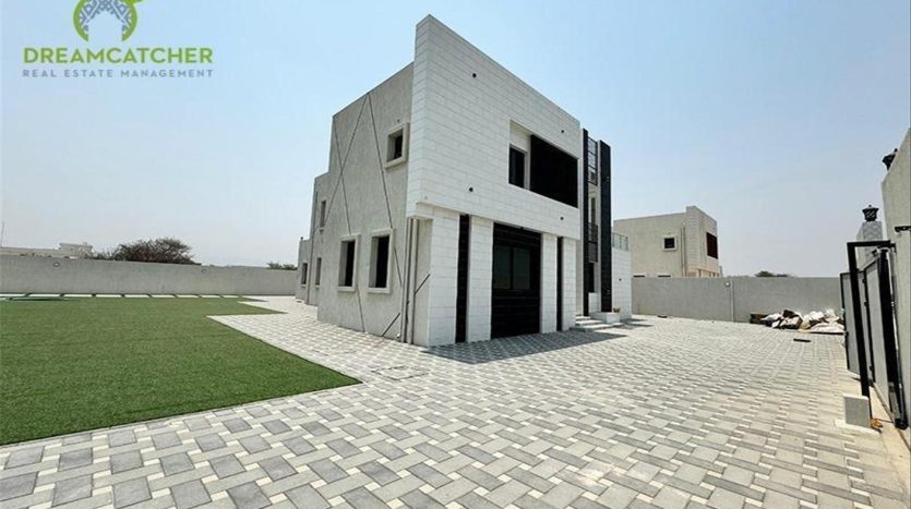 Rent Villa on Seih Al Uraibi, Ras-al-khaimah, 6 bedrooms, 6000 sq. ft. | Foto 1