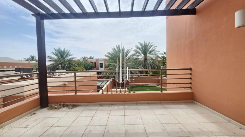 Villa on Abu Dhabi Gate City, Abu-Dhabi, 4 bedrooms, 513 m2  | Foto 2