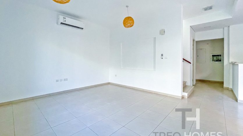 Townhouse on Town Square, Dubai, 3 bedrooms, 188 m2 / per year