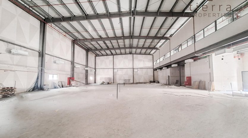 Commercial property on Al Khawanizh, Dubai, 2034.6 m2 / per year