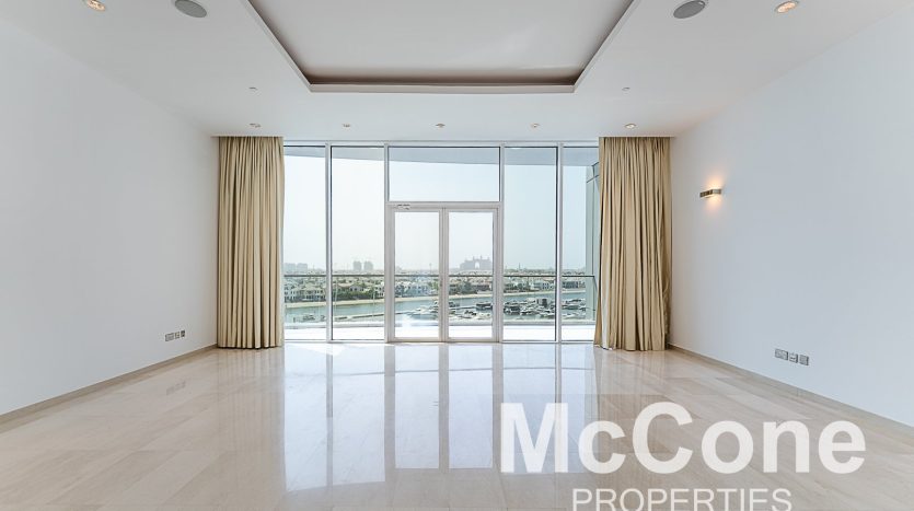 Apartment on Palm Jumeirah, Dubai, 3 bedrooms, 211.82 m2 / per year