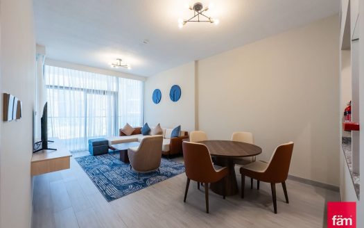 Apartment on Business Bay, Dubai, 2 bedrooms, 112.4 m2 / per year