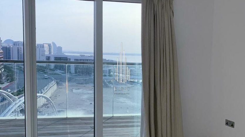 Пентхаусы в Al Raha Beach, Абу-Даби, 3 спальни, 376 м2 / в год