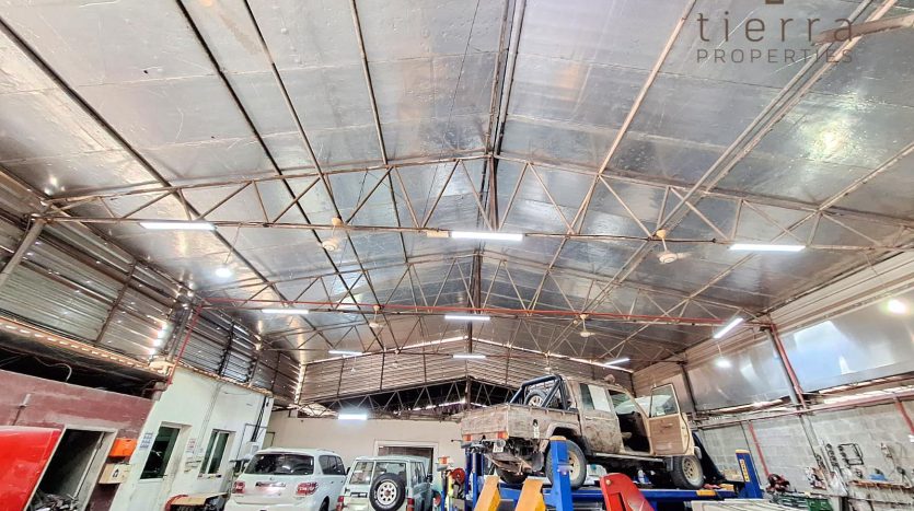 Warehouse on Ras Al Khor, Dubai, 427.4 m2 / per year