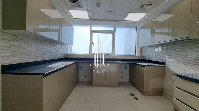 Квартира в Corniche Road, Абу-Даби, 3 спальни, 203.9 м2 / в год