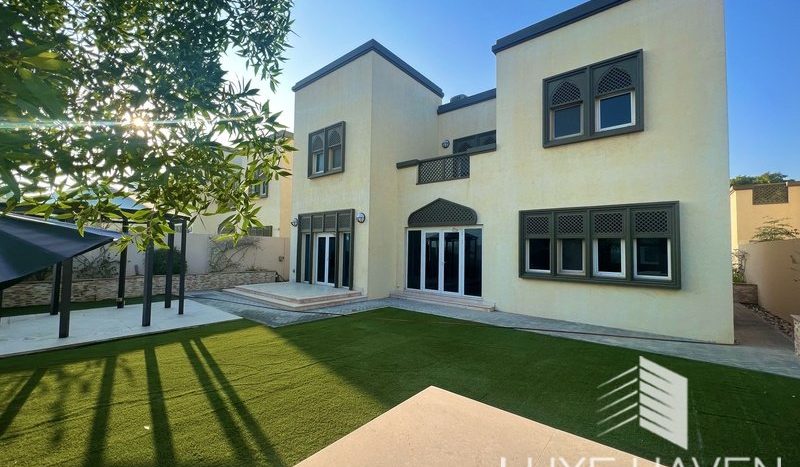 Villa on Jumeirah Park, Dubai, 3 bedrooms, 284.75 m2 / per year