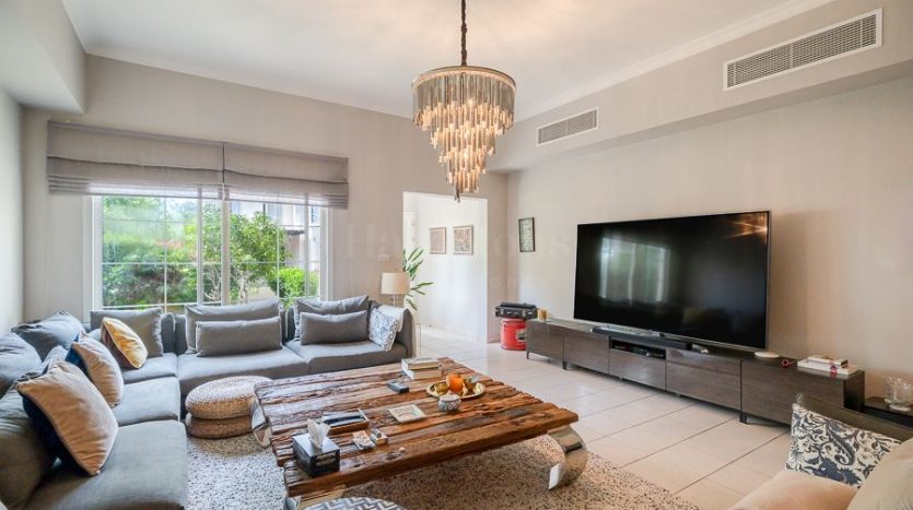 Вилла в The Lakes, Дубай, 4 спальни, 373.4 м2 / в год