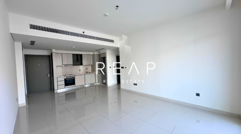 Apartment on Dubai Harbour, Dubai, 1 bedroom, 83.7 m2 / per year