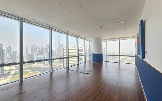 Office on Business Bay, Dubai, 650.1 m2 / per year