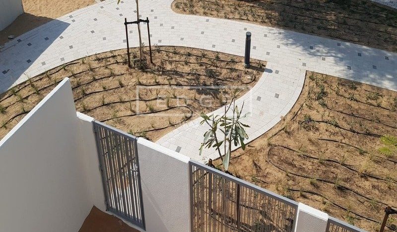 Вилла в Tilal Al Ghaf, Дубай, 4 спальни, 207.8 м2 / в год