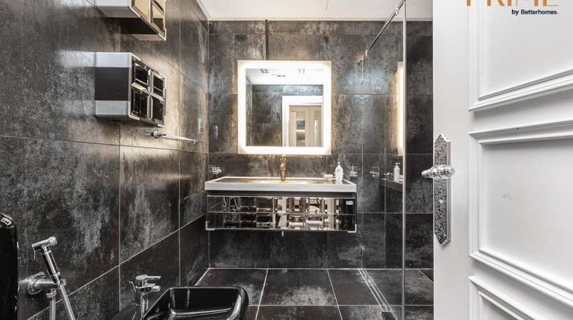 Apartment on Dubai Marina, 5 bedrooms, 714 m2 / per year