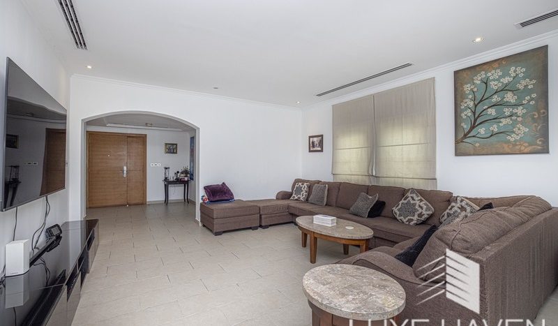 Villa on Jumeirah Park, Dubai, 3 bedrooms, 402.73 m2 / per year