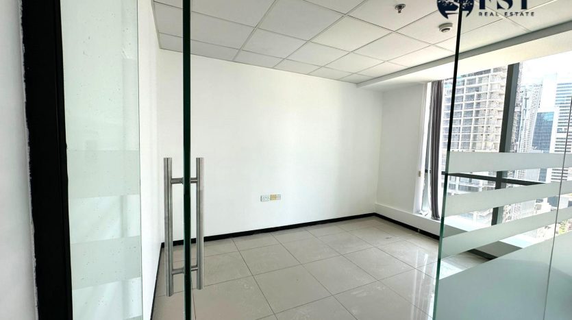 Office on Business Bay, Dubai, 148.8 m2 / per year
