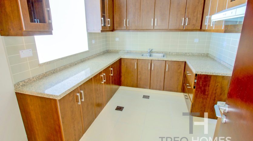 Villa on Rome, Dubai, 4 bedrooms, 234 m2 / per year