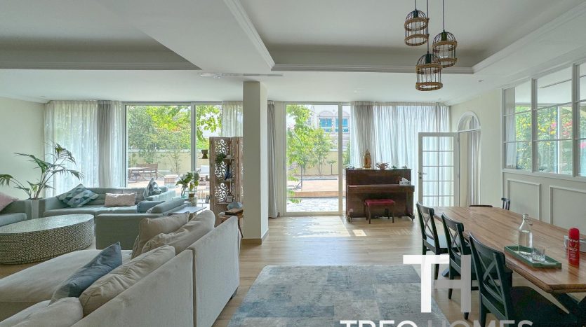 Вилла в Jumeirah Village Triangle, Дубай, 6 спален, 636 м2 / в год