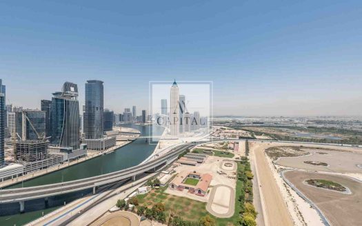Apartment on Business Bay, Dubai, 1 bedroom, 75.2 m2 / per year