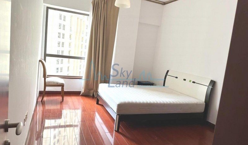 Apartment on Jumeirah Beach Residence, Dubai, 2 bedrooms, 131.8 m2 / per year