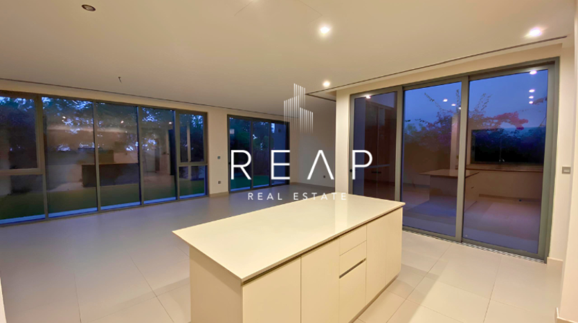 Villa on Dubai Hills Estate, 4 bedrooms, 454.4 m2 / per year