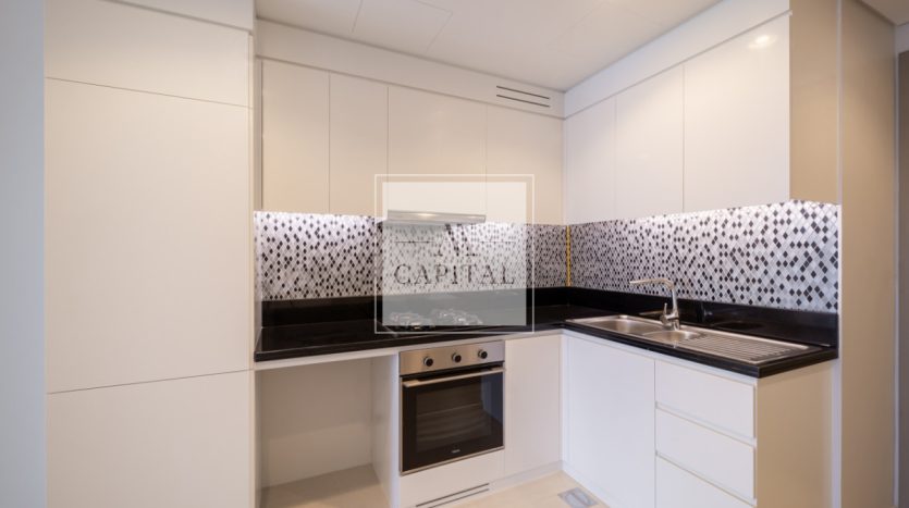 Apartment on Business Bay, Dubai, 2 bedrooms, 75.2 m2 / per year