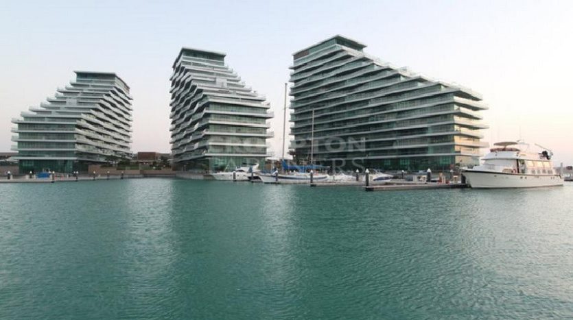 Пентхаусы в Al Raha Beach, Абу-Даби, 4 спальни, 397 м2 / в год