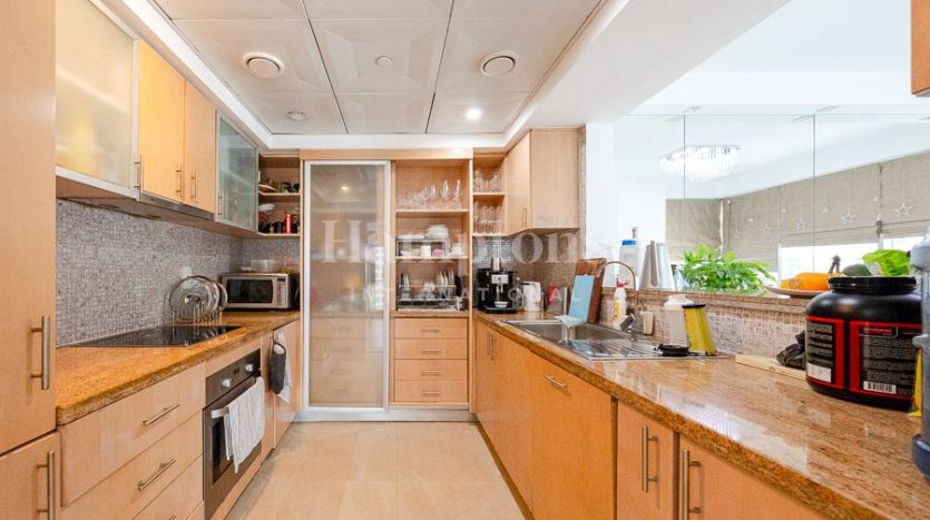 Apartment on Dubai Marina, 2 bedrooms, 135.9 m2 / per year