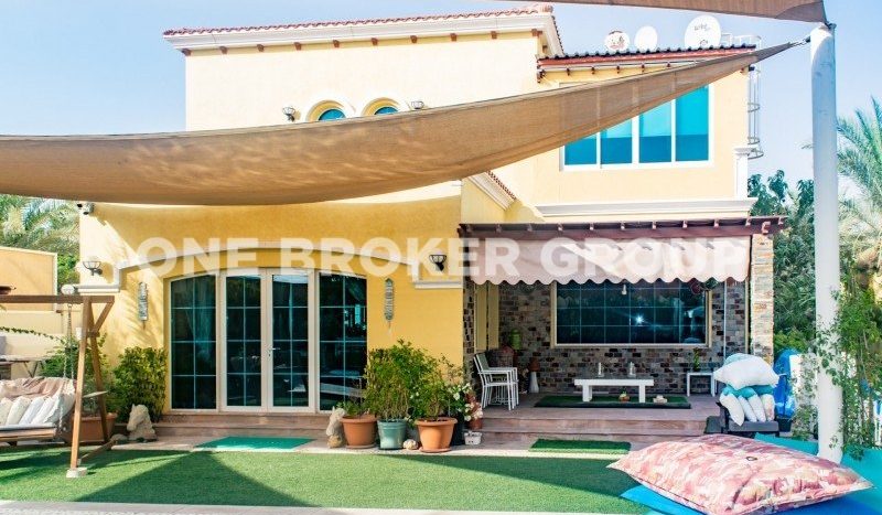 Villa on Jumeirah Park, Dubai, 5 bedrooms, 848.2 m2  | Foto 1
