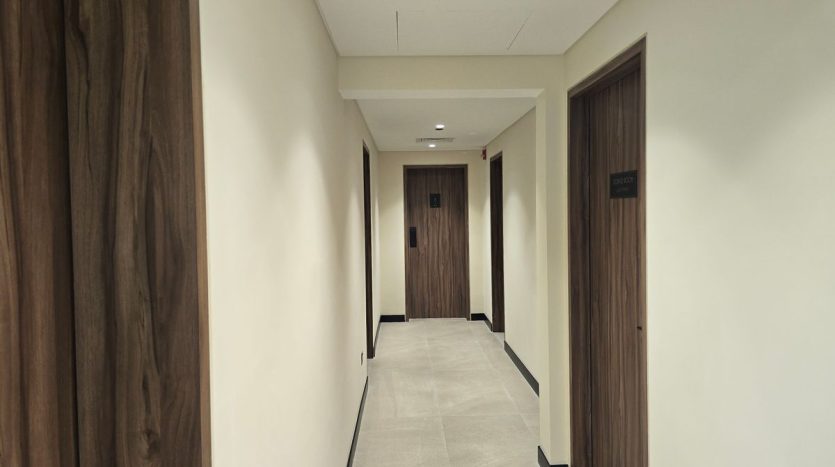 Office on Dubai Internet City, Dubai, 88 m2 / per year