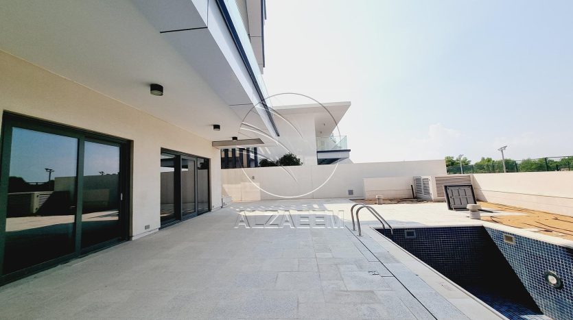 Villa on Yas Island, Abu-Dhabi, 3 bedrooms, 639 m2 / per year