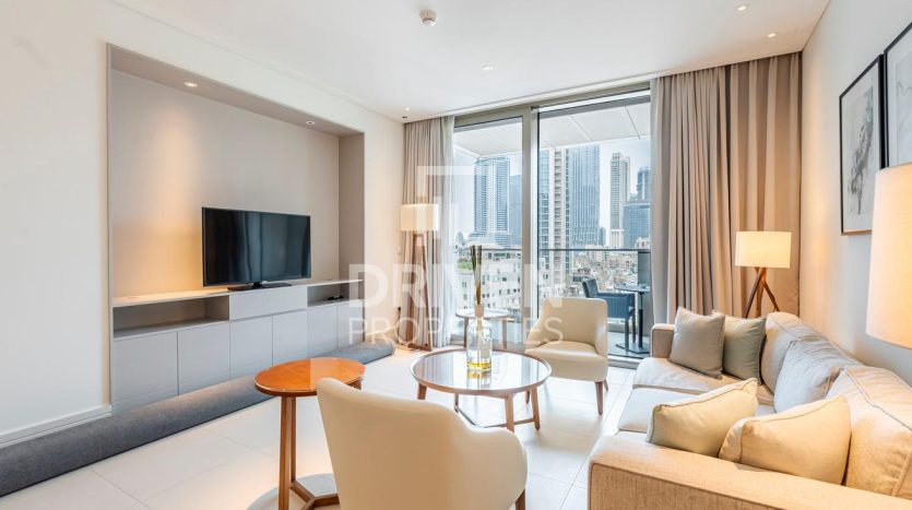 Apartment on Downtown Burj Dubai, 2 bedrooms, 129 m2 / per year