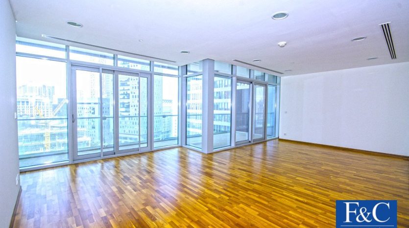 Apartment on DIFC, Dubai, 2 bedrooms, 162.6 m2 / per year