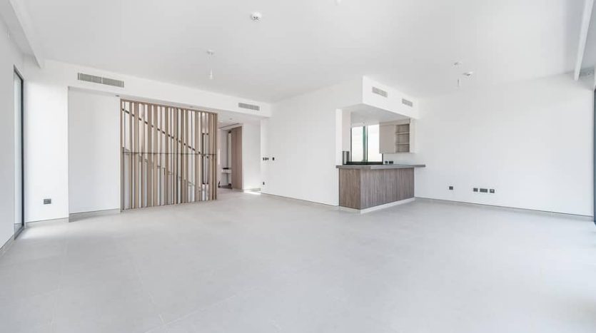 Villa on Tilal Al Ghaf, Dubai, 4 bedrooms, 422 m2 / per year