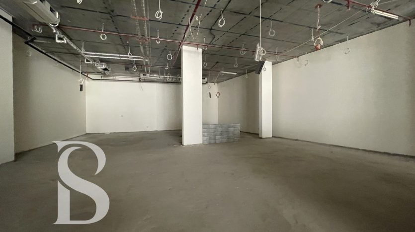Shop on Business Bay, Dubai, 445.4 m2 / per year